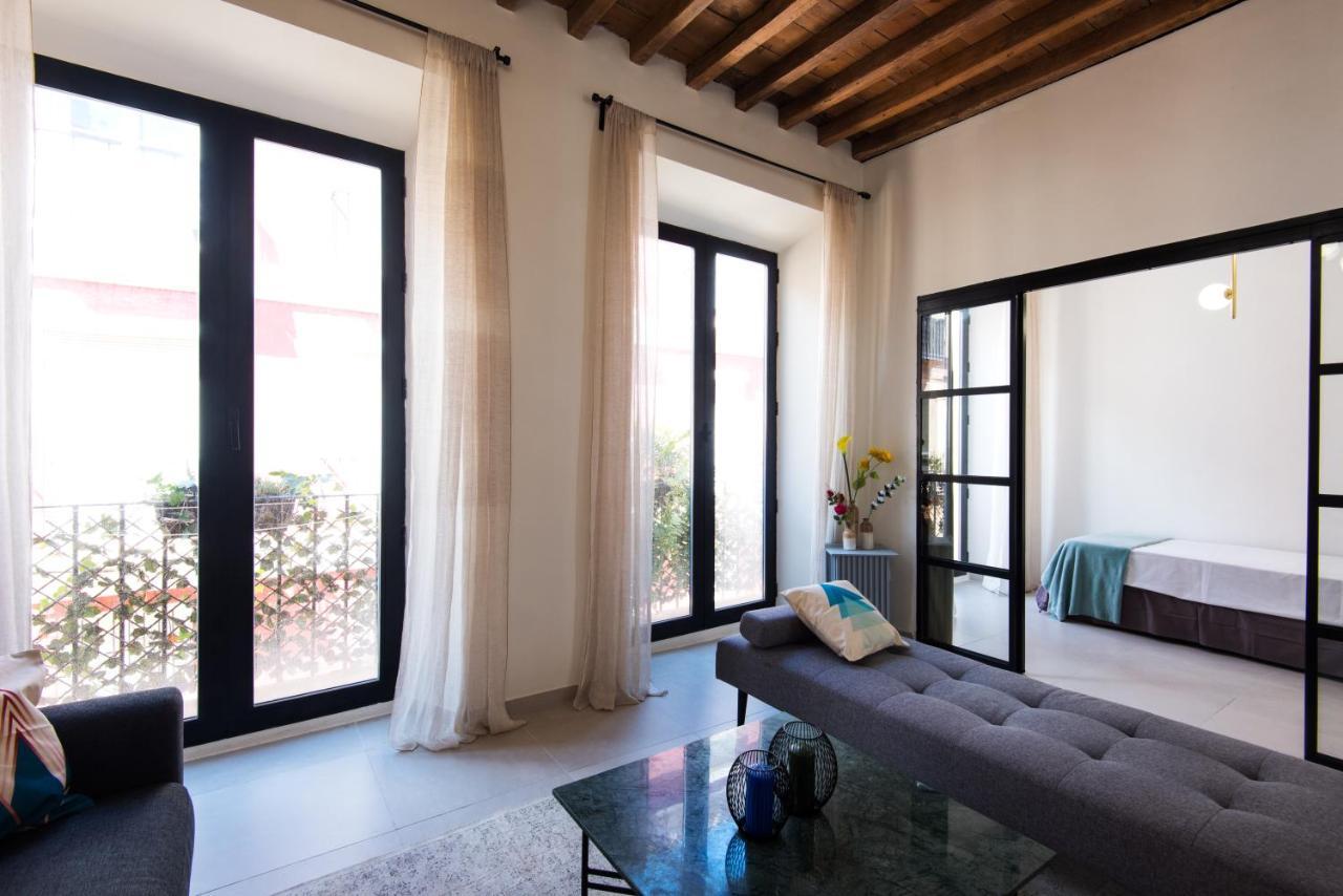 Lejlighed Tour Apartment- Elegance & Confort In The Historic Center *